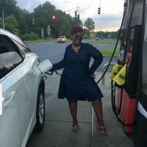 Meet your Posher, Monique